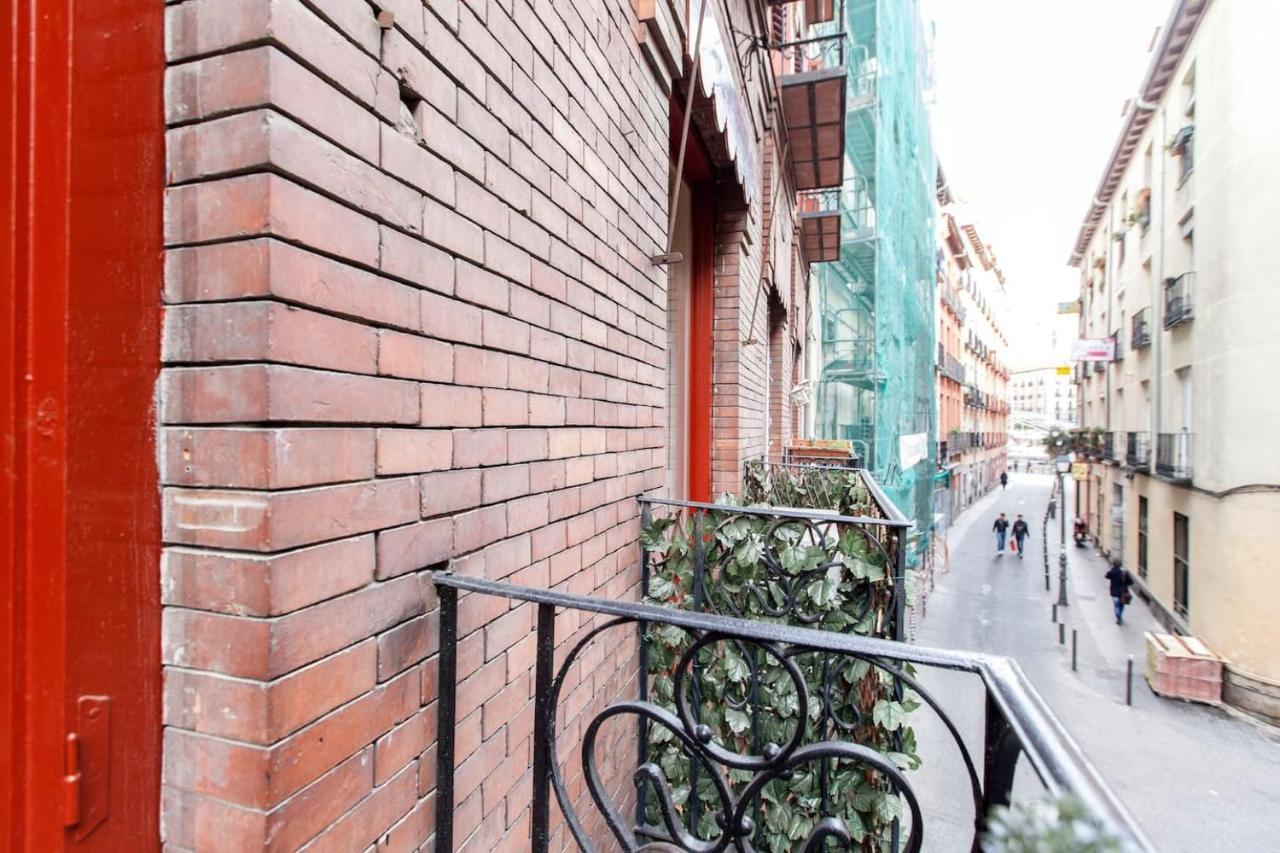 La Casa De La Luna มาดริด ภายนอก รูปภาพ